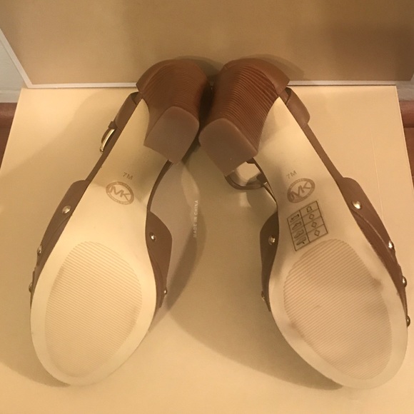 Michael Kors Heel Sandal - Picture 4 of 8